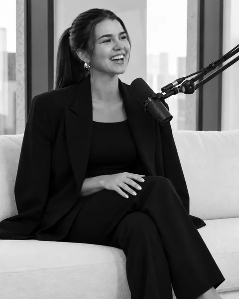 Podcast-Aufnahme im eigenen Studio von SocialMediaGRP